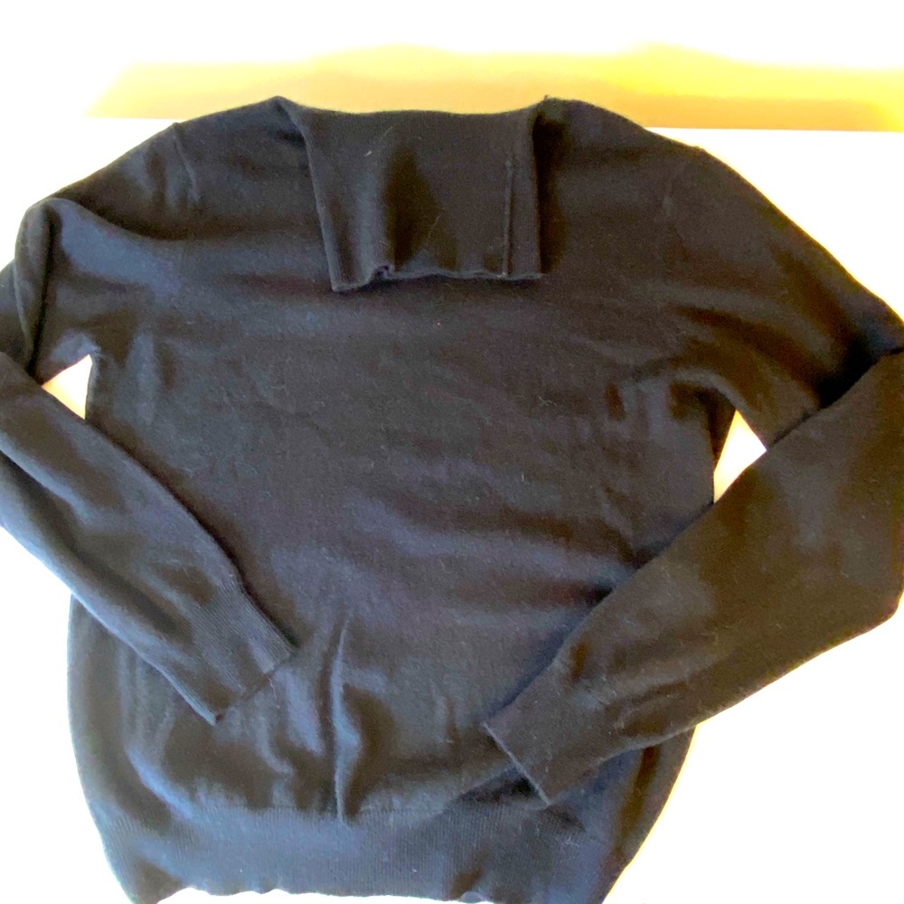 State Cashmere brand black Cashmere Turtleneck Sweater in M/Lz